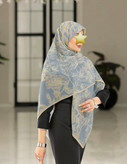 روسری نخی طرح گل و برگ